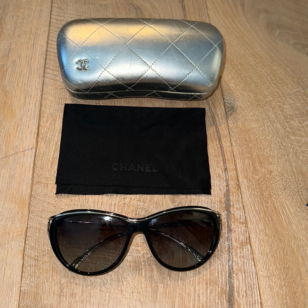 AUTHENTIC CHANEL SUNGLASSES
